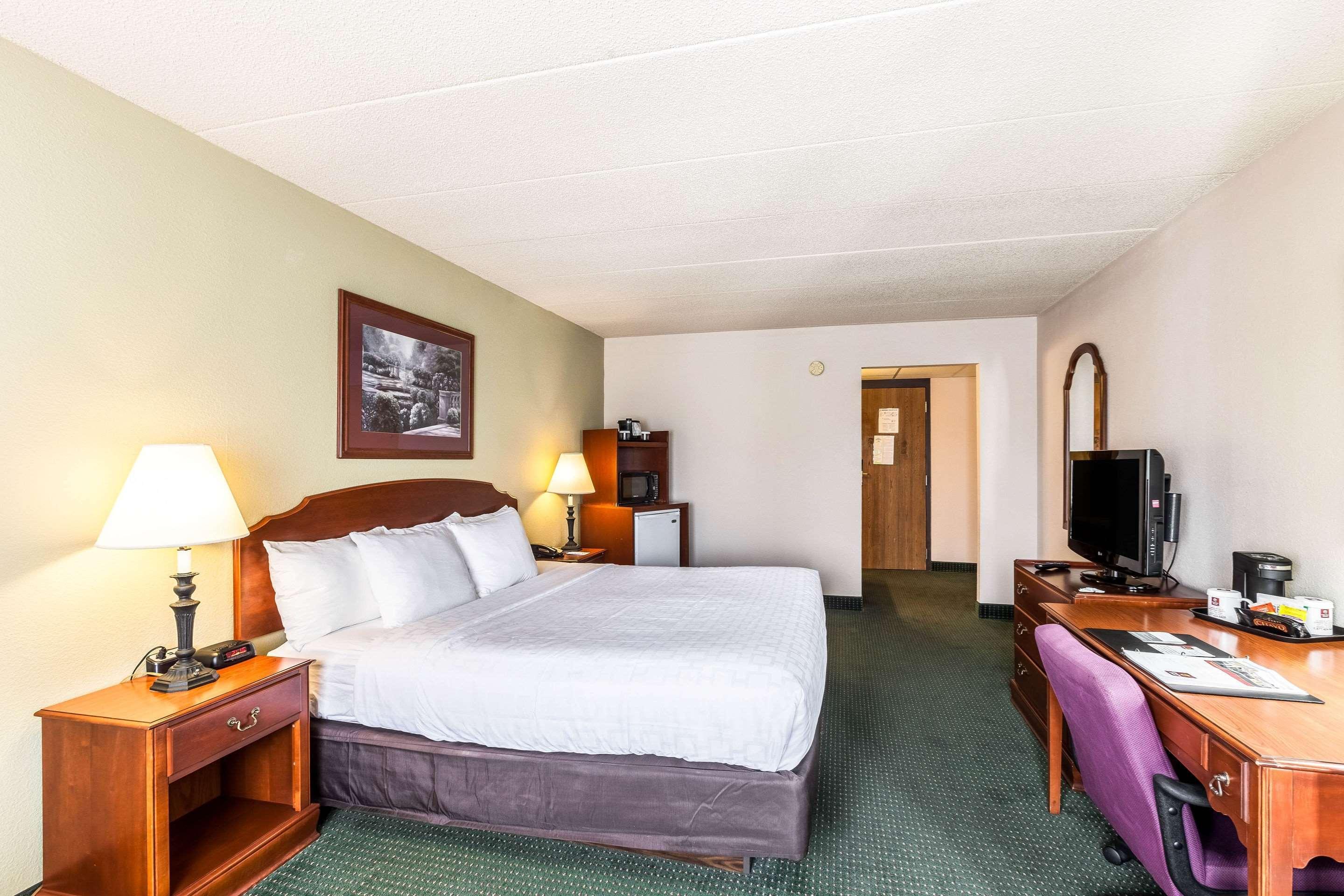 Americinn & Suites By Wyndham Baraboo Event Center Εξωτερικό φωτογραφία