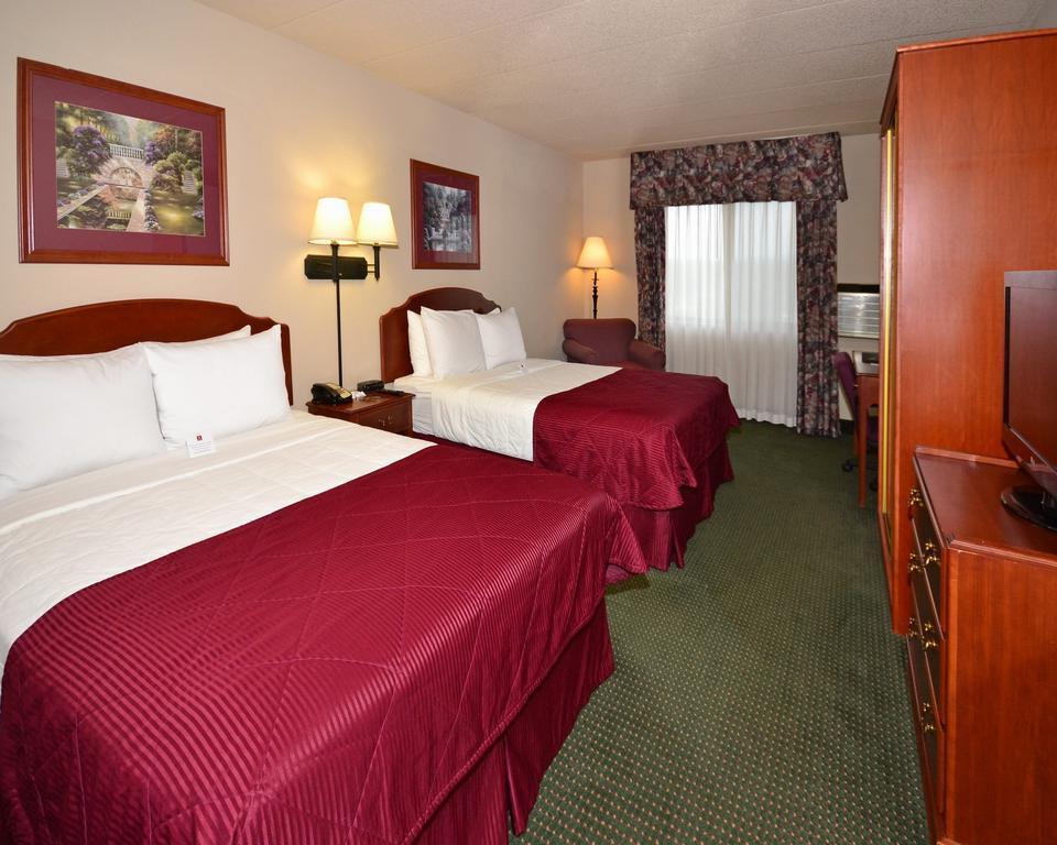 Americinn & Suites By Wyndham Baraboo Event Center Εξωτερικό φωτογραφία