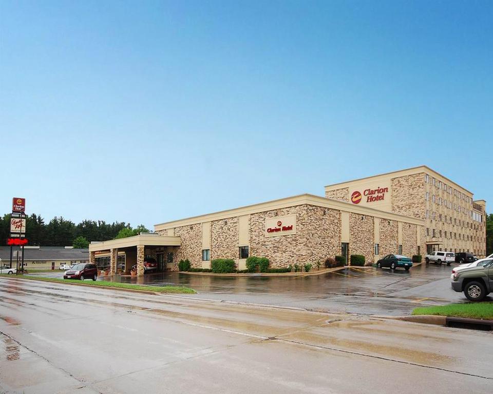 Americinn & Suites By Wyndham Baraboo Event Center Εξωτερικό φωτογραφία