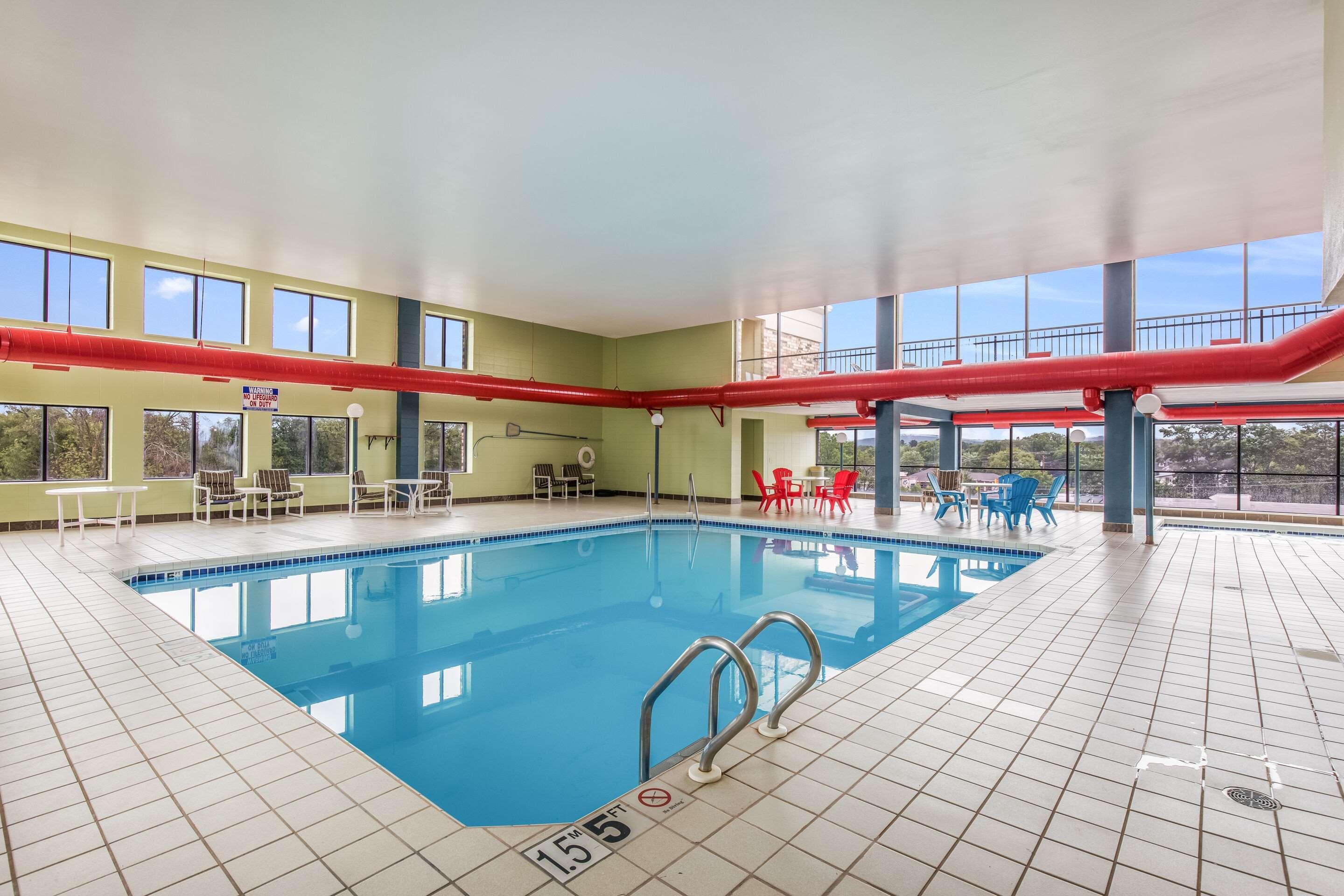 Americinn & Suites By Wyndham Baraboo Event Center Εξωτερικό φωτογραφία