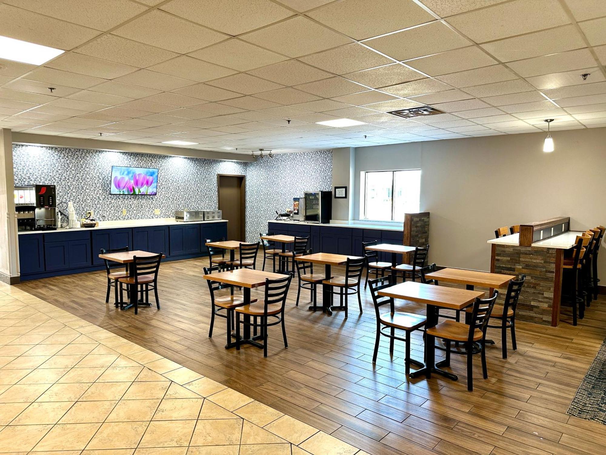 Americinn & Suites By Wyndham Baraboo Event Center Εξωτερικό φωτογραφία