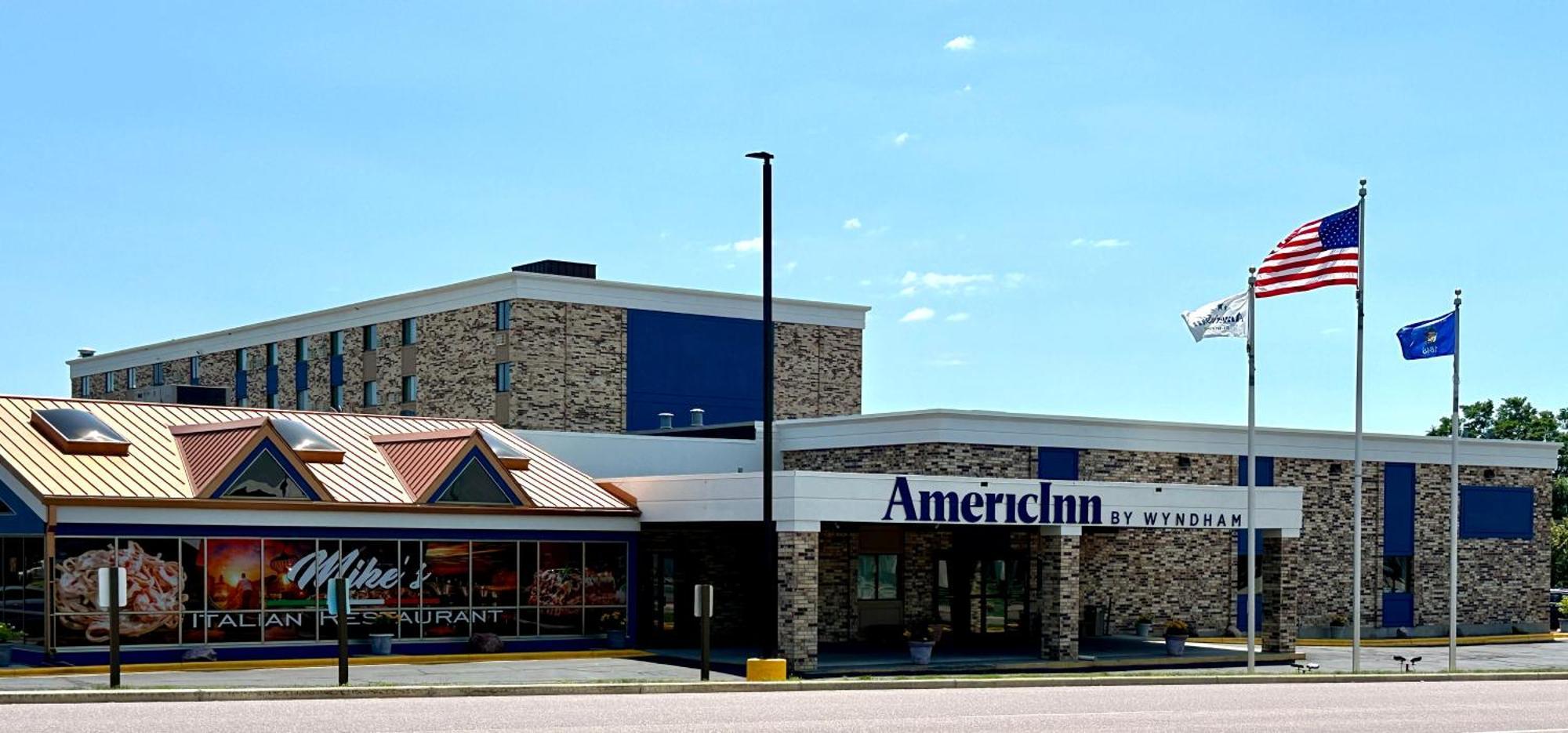 Americinn & Suites By Wyndham Baraboo Event Center Εξωτερικό φωτογραφία