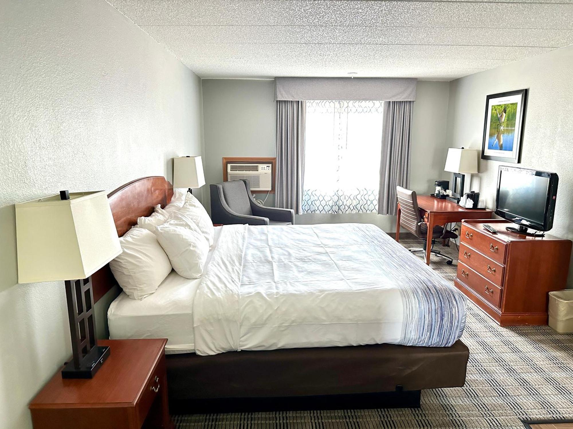 Americinn & Suites By Wyndham Baraboo Event Center Εξωτερικό φωτογραφία