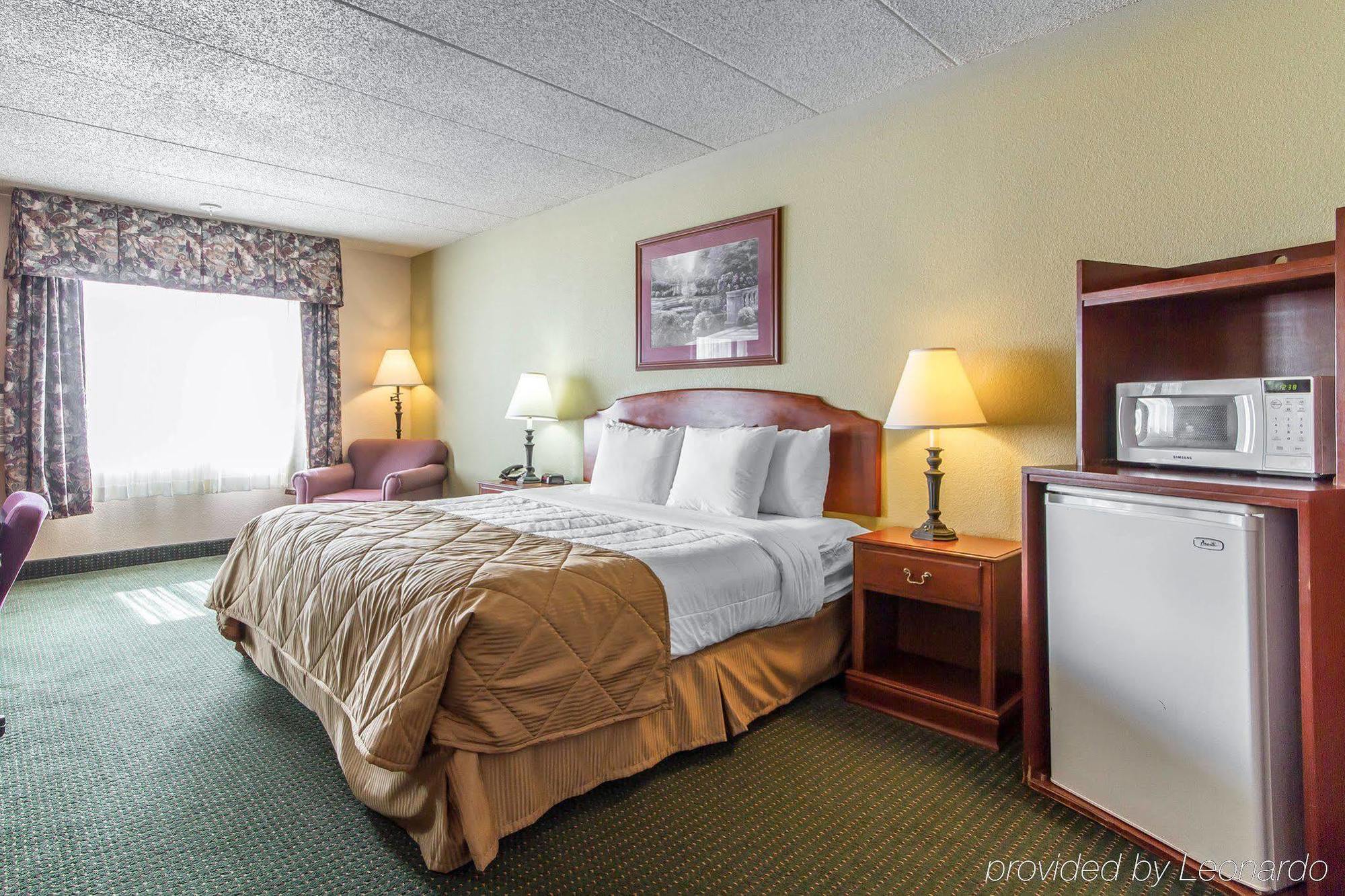 Americinn & Suites By Wyndham Baraboo Event Center Εξωτερικό φωτογραφία