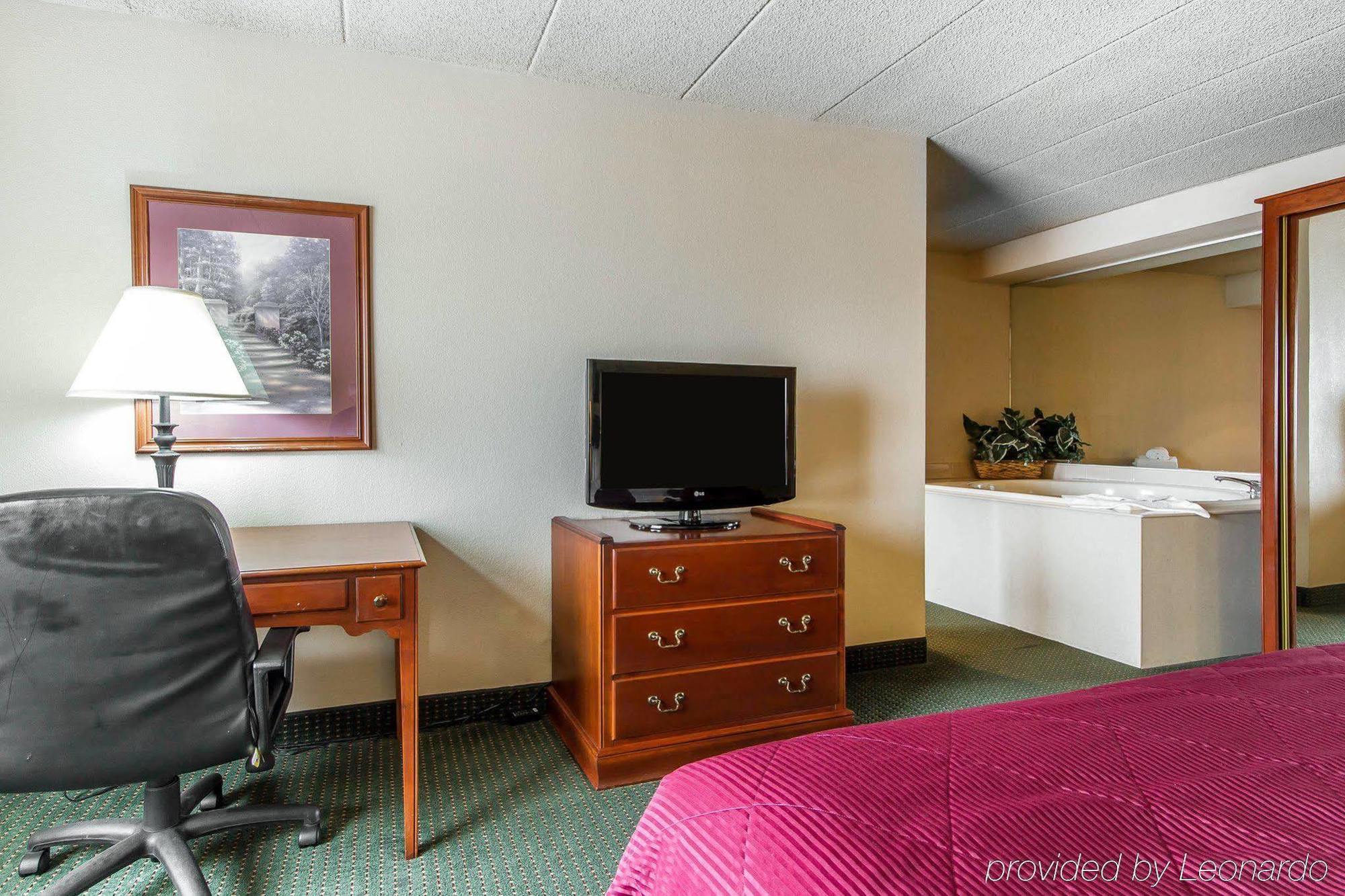 Americinn & Suites By Wyndham Baraboo Event Center Εξωτερικό φωτογραφία