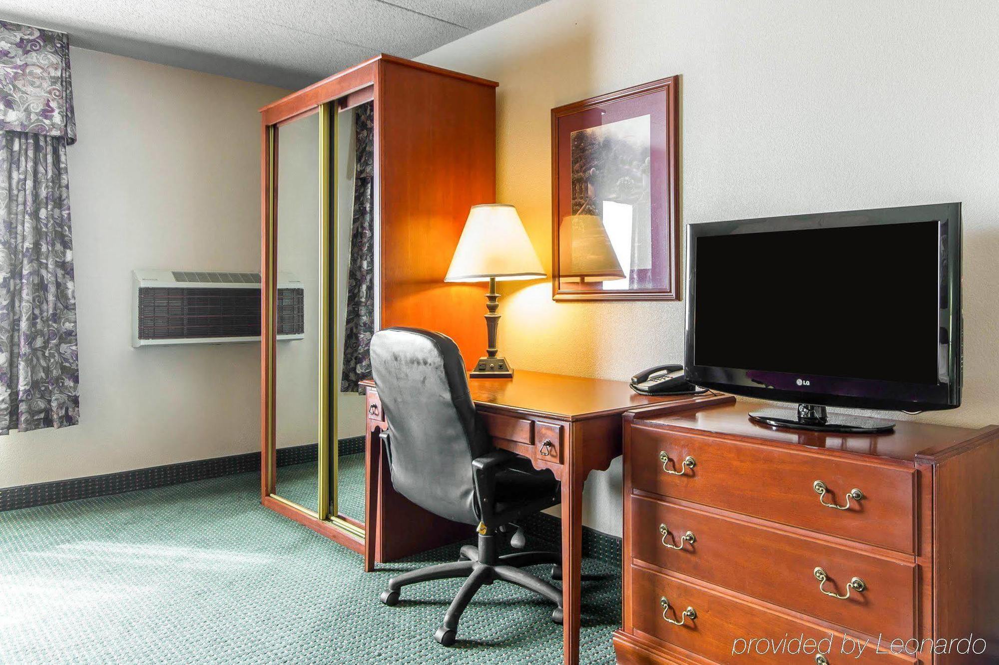 Americinn & Suites By Wyndham Baraboo Event Center Εξωτερικό φωτογραφία